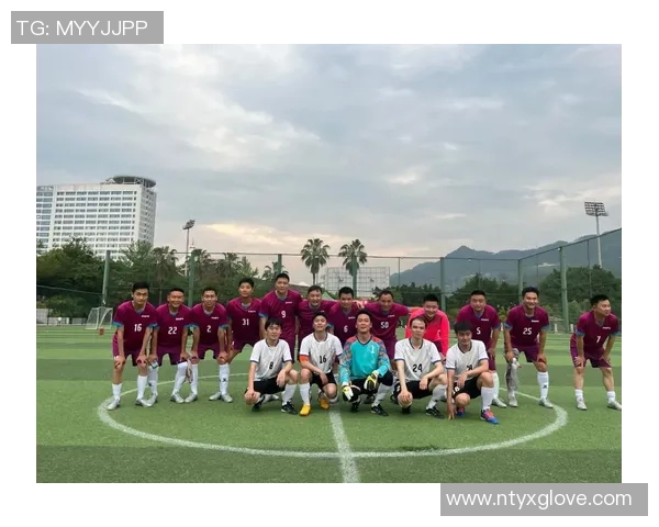 足球明星为乡村足球加油助威共同推动村超发展与热爱